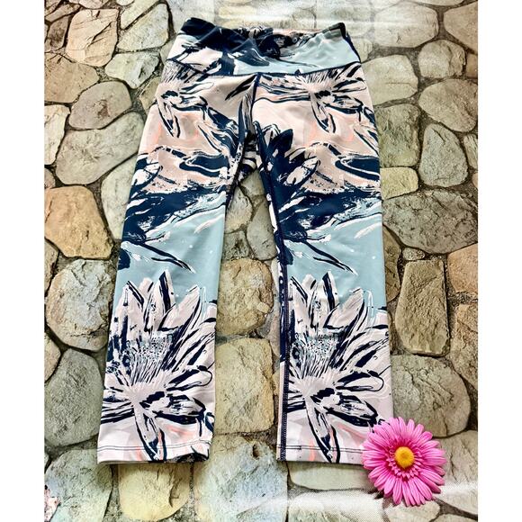 2 VERY PRETTY ATHLETIC LEGGINGS - Picture 4 of 9